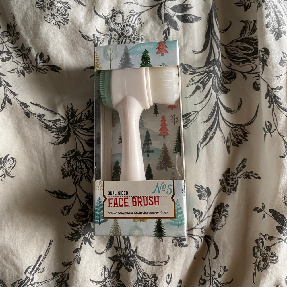 Face Brush